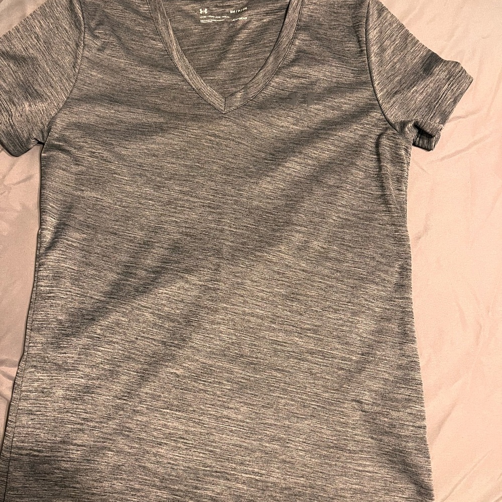 Women’s Under Armour heatgear T shirt size small